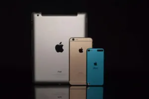 Apple Boosts iPhone Exports from India to U.S. to Avoid China Tariffs