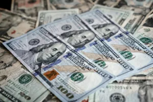 US National Debt Crosses 37 Trillion Dollars: What It Means for the Economy