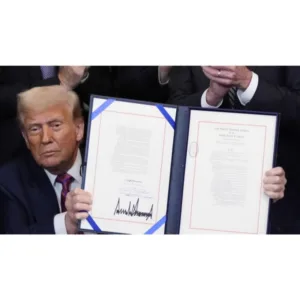 Trump Signs GENIUS Act, Making Stablecoin Law in the U.S.
