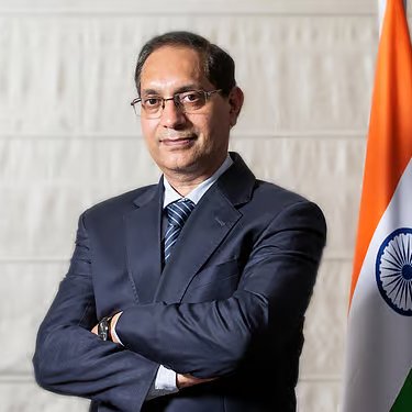 SEBI Chief Warns Against Reckless F&O Trading, Urges Responsible Investing