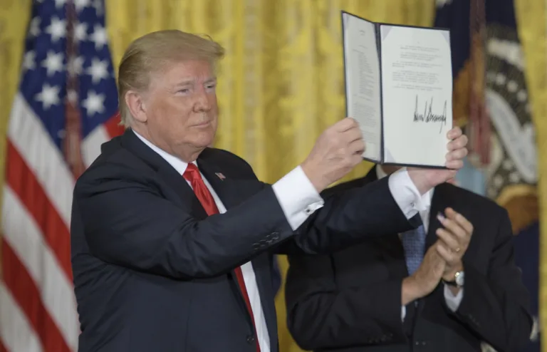 U.S. to End Automatic Work Permit Extensions from October 30, 2025 National Space Council Meeting (NHQ201806180003)