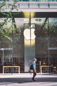 Apple Expands China Investment Despite Massive $600 Billion US Growth Push
