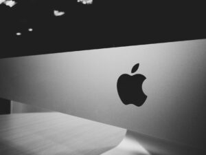 Apple Hardware Chief John Ternus Tops List to Replace Tim Cook as CEO