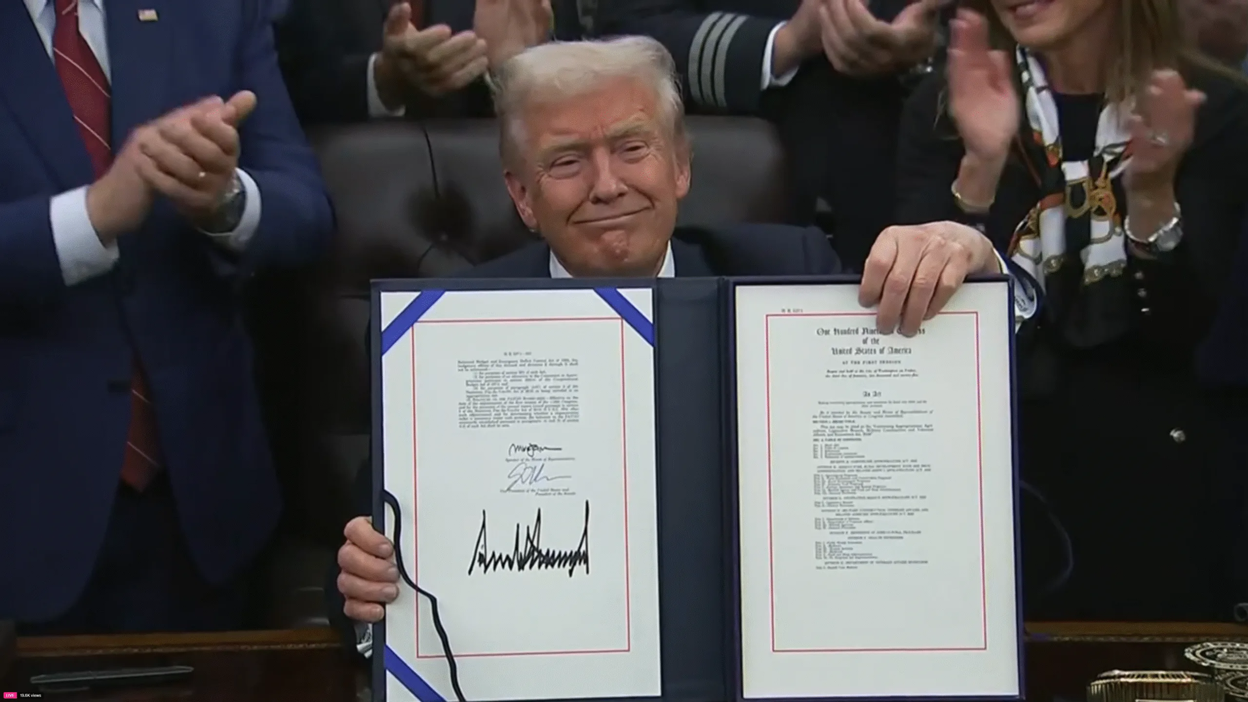 US Ends Historic 42-Day Government Shutdown After Trump Signs Funding Bill