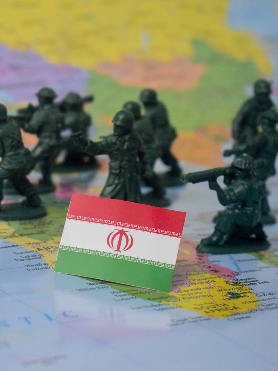 Iran Reviews US Peace Proposal as Uranium Issue Remains Key Hurdle