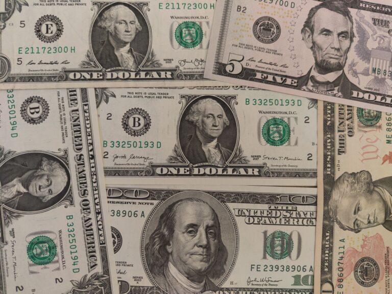 Dollar Surges, Yen Nears 1986 Low as Japan Threatens Action