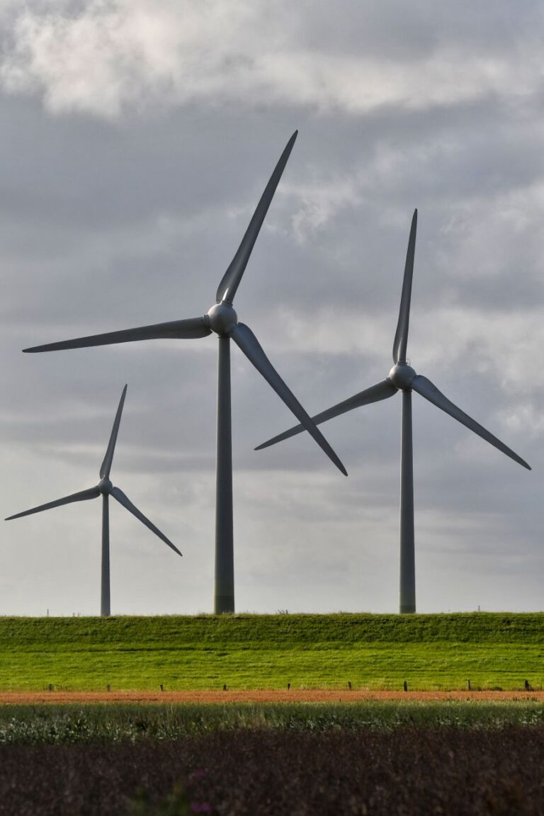 India’s Wind Power Capacity Hits 57,443 MW, Generation Surges in FY26
