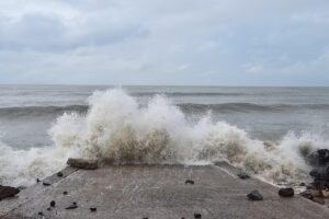 Breaking: Cyclone Michaung Unleashes Chaos in Southern India - Evacuations, Flight Halts, and Weather Woes Grip Coastal Regions